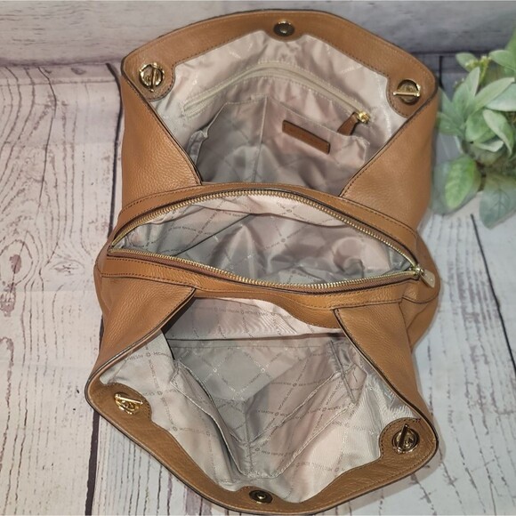 Michael Kors Jet Set Large Tan Genuine Soft Leather Shoulder Hobo Bag - Picture 7 of 16